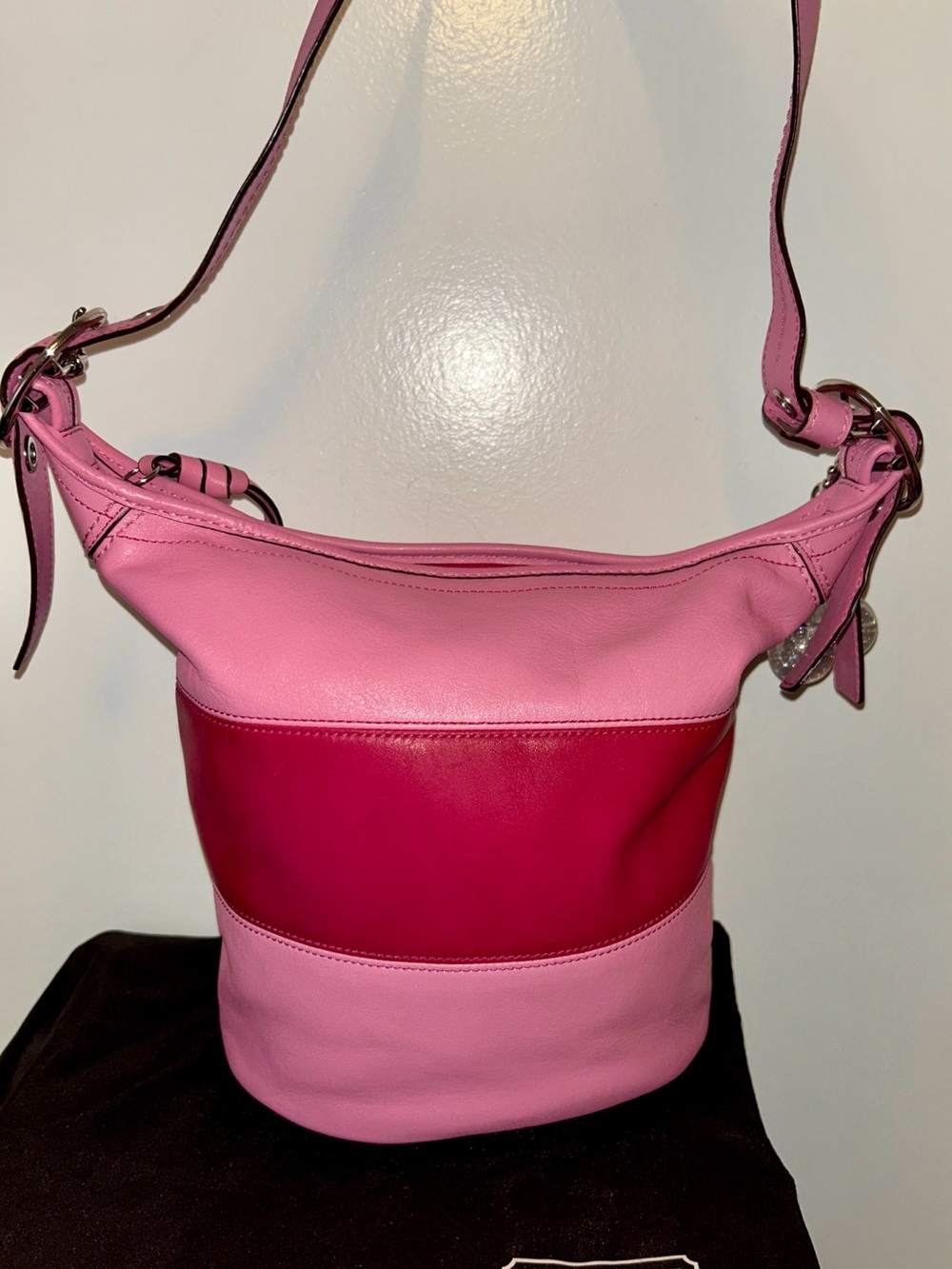 COACH Alternating Pink Leather Rugby
Stripes Bleeker duffle crossbody. RARE! - Picture 7 of 14